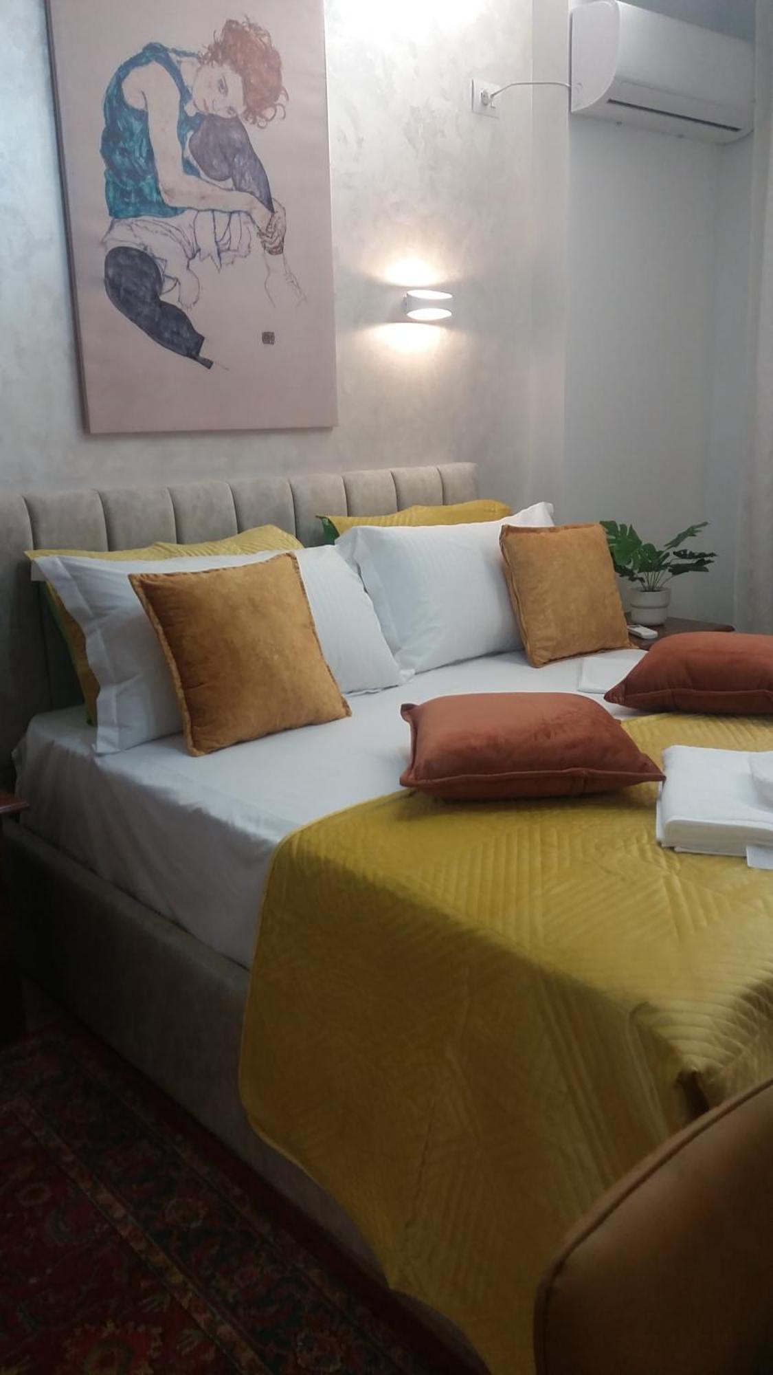 Bani'S Cozy Lovely Apt Tirana Kültér fotó